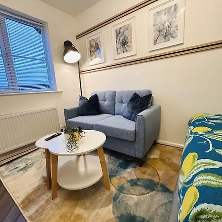 R3 - Private With Kitchenette And Lounge In House - Quinton Pensjonat