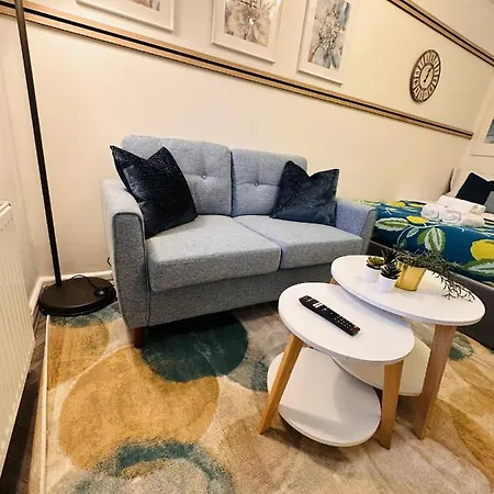 Pensjonat R3 - Private With Kitchenette And Lounge In House - Quinton *